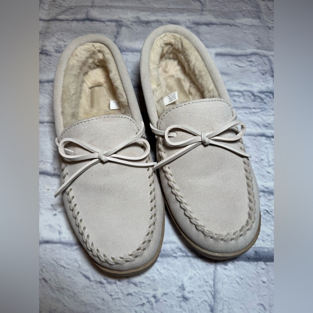 “My Slippers”, beach beige sz 9, leather/suede uppers moccasin style, faux fur.
